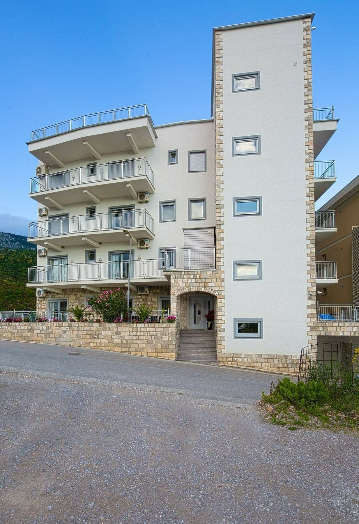 Montelux Apartments Budva Dış mekan fotoğraf